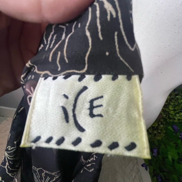 Ice Sheer Black Floral Embroidered Beaded Button-Up Blouse Large - Picture 8 of 10